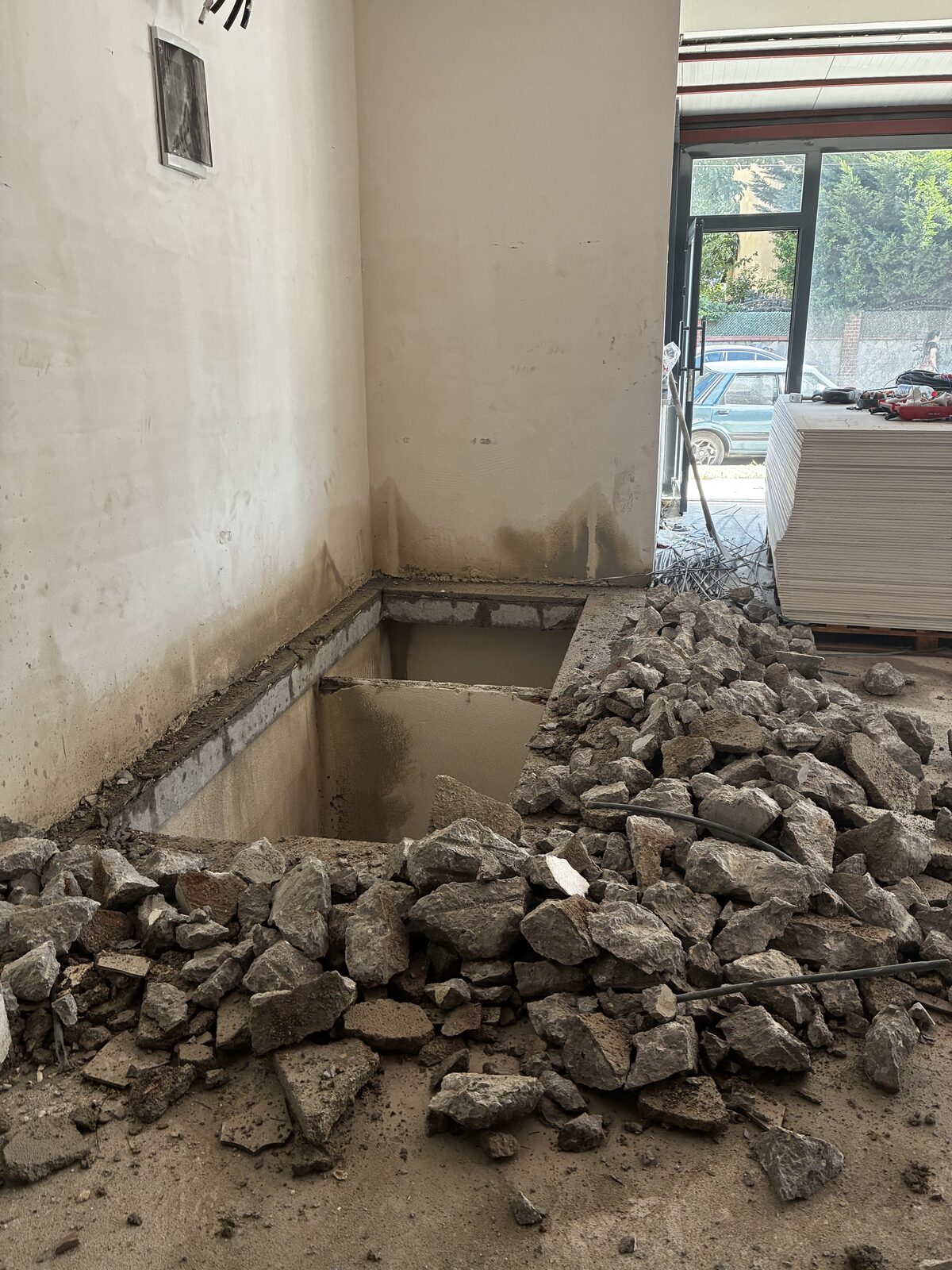 Beton kırma ekipmanının saha görünümü