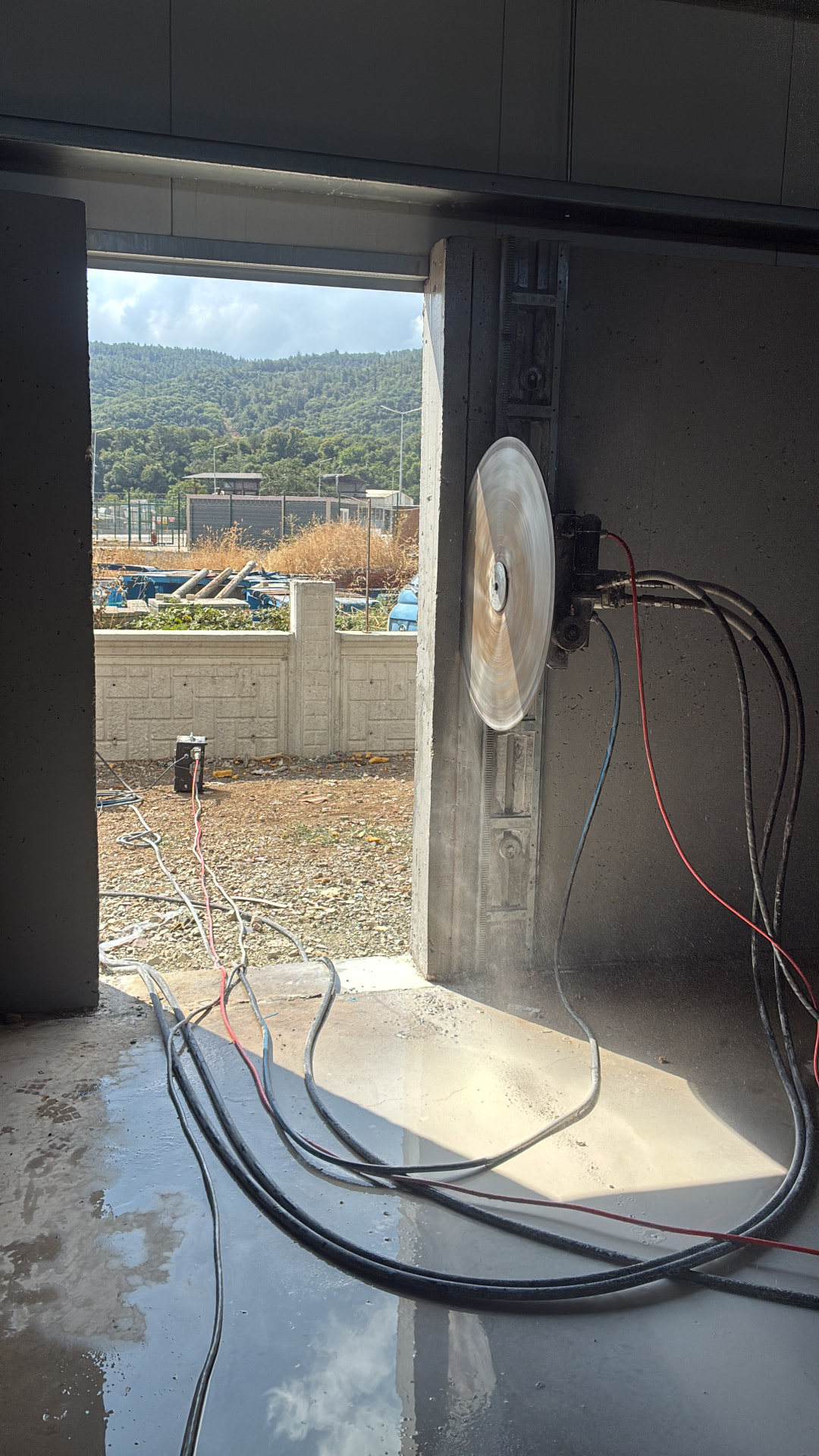 Elmas testere ile betonarme perdede kapı boşluğu açma